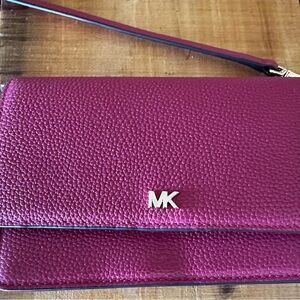 Michael Kors Fuscia Leather crossbody clutch bag